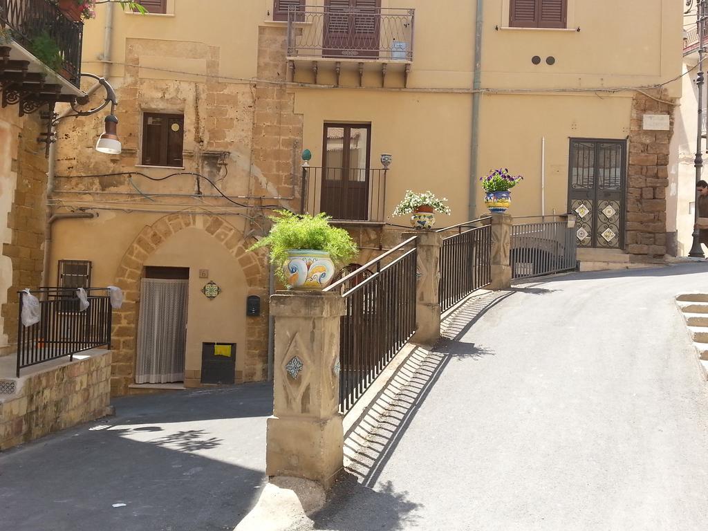 Ferienwohnung La Bifora Sciacca Zimmer foto