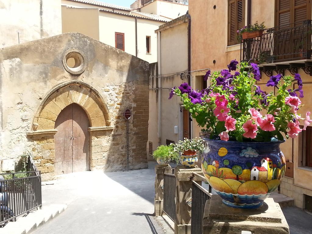 Ferienwohnung La Bifora Sciacca Zimmer foto