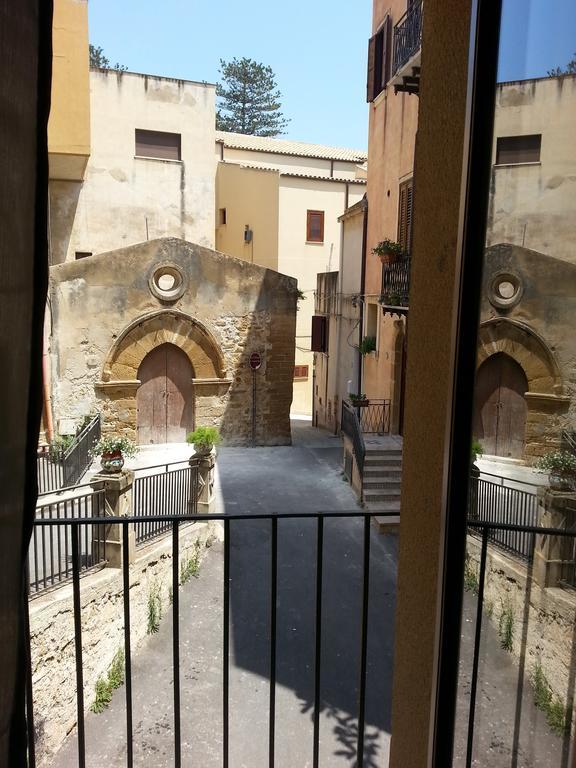 Ferienwohnung La Bifora Sciacca Zimmer foto